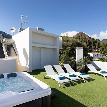 Apartment Penthouse Suites 3a With Jacuzzi