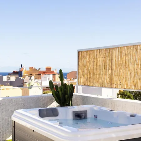 شقة Penthouse Suites 3a With Jacuzzi
